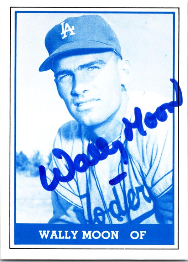 780807 Wally Moon Autographed Baseball Card - 1959 Los Angeles Dodgers 1980 TCMA No.17