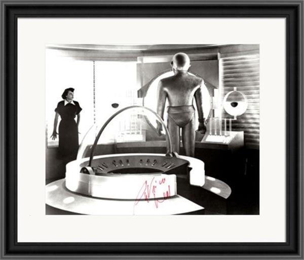 748193 Patricia Neal Autographed 8 x 10 in. Photo - Actress, The Day The Earth Stood Still No.4 Matted & Framed