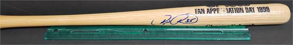Picture of Autograph Warehouse 780168   York Mets Mini Baseball Bat - Autographed by Rick Reed 1999 SGA Fan 16