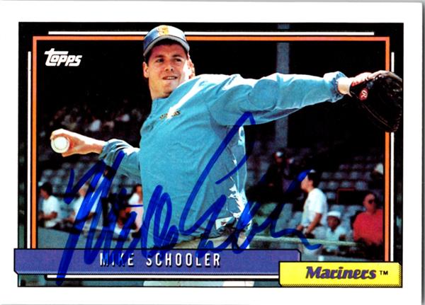 780925 Mike Schooler Autographed Baseball Card - Seattle Mariners 1992 Topps No.28