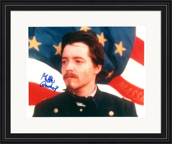736497 Matthew Broderick Autographed 8 x 10 in. Photo - Glory No.1 Matted & Framed