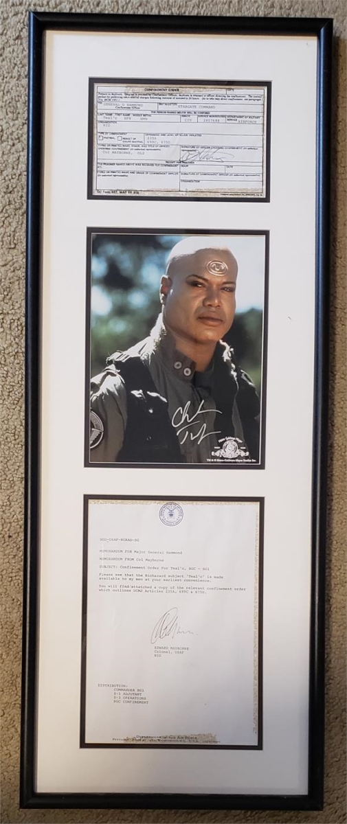 780144 Christopher Judge Autographed 11 x 17 in. Photo - Stargate SG1 Tealc Framed Matted with Original Letter From Show
