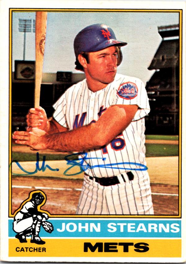 782830 John Stearns Autographed Baseball Card -   York Mets, LC 1976 O-Pee-Chee No.633
