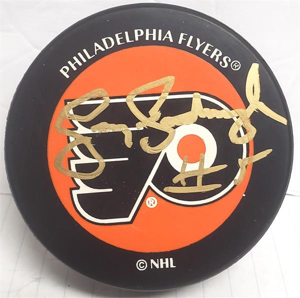 Picture of Autograph Warehouse 783361 Larry Goodenough Autographed Hockey Puck - Philadelphia Flyers with Display Cube