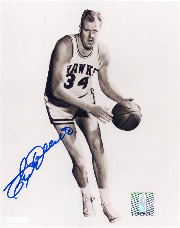 Picture of Autograph Warehouse 793790 Ed Macauley Autographed 8 x 10 in. Photo - St. Louis Hawks No.2