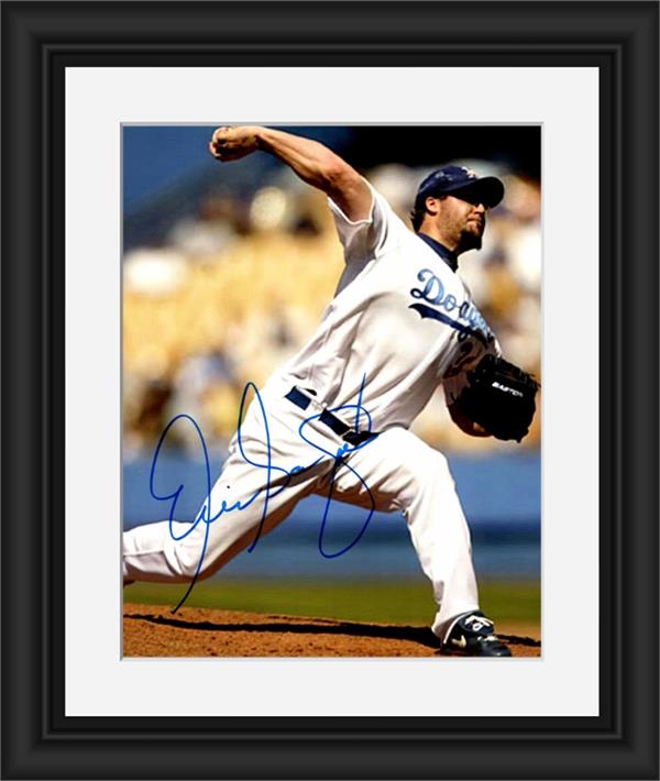 793725 Eric Gagne Autographed 8 x 10 in. Photo - Los Angeles Dodgers No.SC2 Matted & Framed
