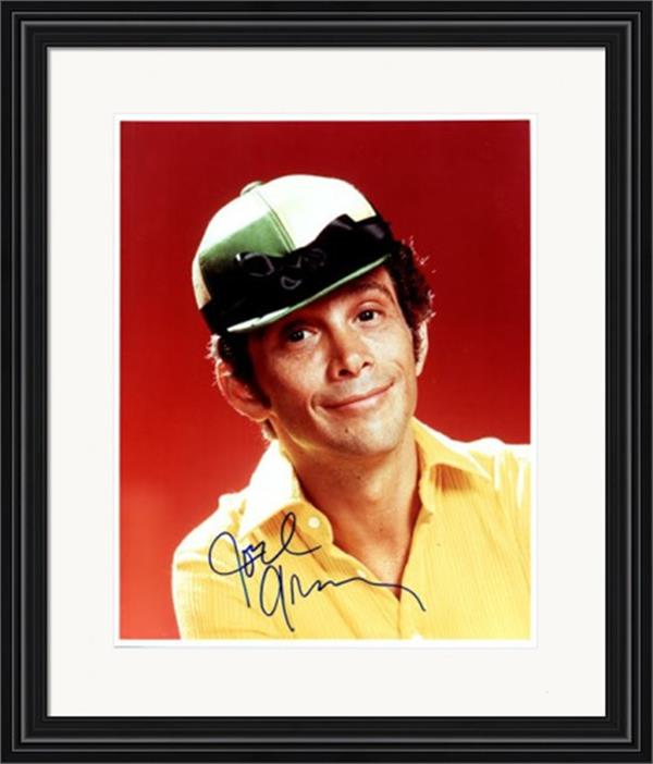 736563 Joel Grey Autographed 8 x 10 in. Photo - Cabaret No.4 Matted & Framed