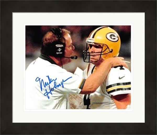 623243 Mike Holmgren Autographed 8 x 10 in. Photo - Green Bay Packers Super Bowl Head Coach with Brett Favre No.4 Matted & Framed