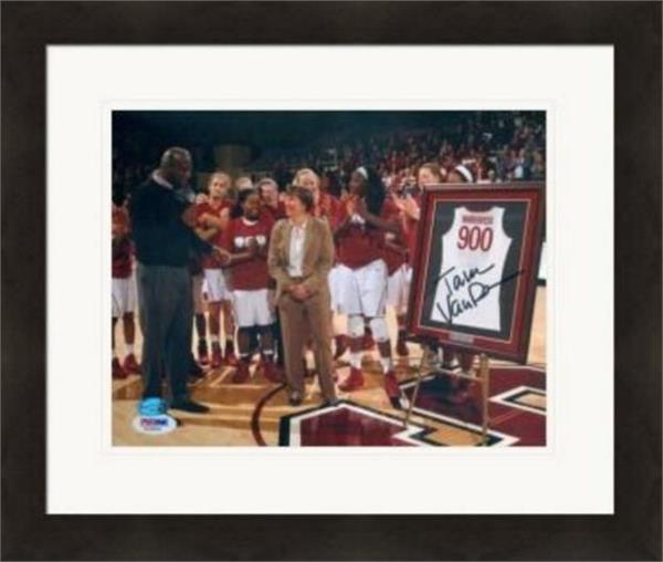 Picture of Autograph Warehouse 312725 Tara Vanderveer Autographed 8 x 10 in. Photo - Stanford University Cardinals Womens Basketball Coach NCAA PSA No.1 Matted & Framed