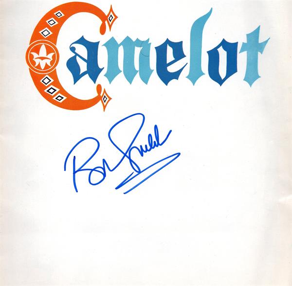 737825 Robert Goulet Autographed Program Camelot Broadway Play 1962 Photo - Creasing in Right Hand Corner