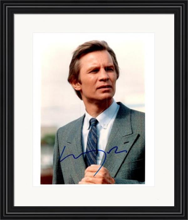 737983 Michael York Autographed 8 x 10 in. Photo - British Actor No.1 Matted & Framed