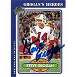 Picture of Autograph Warehouse 302337 2005 Steve Grogan Autographed No.80 Football Card - New England Patriots