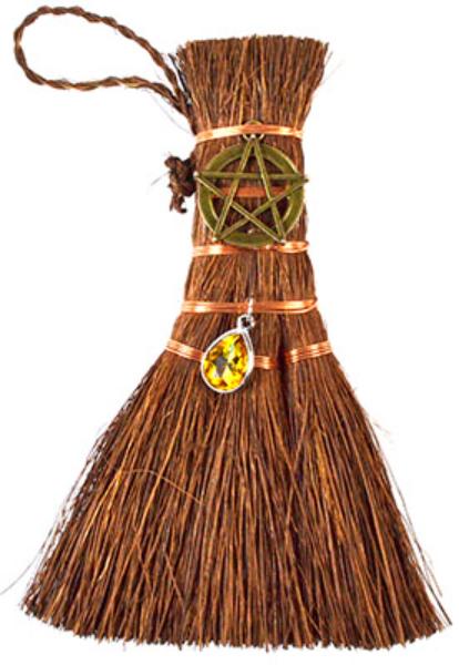 FBRM013 8 in. Pentagram Broom