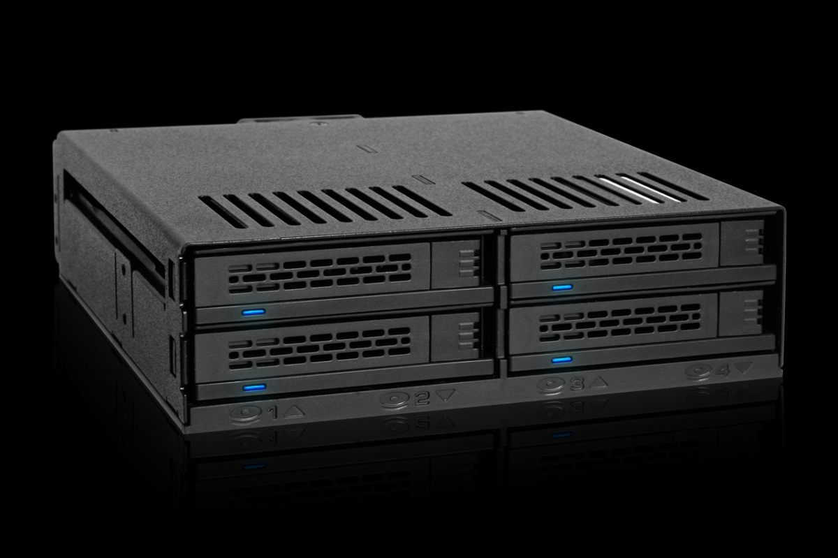 MB324SP-1B 4 Bay 2.5 SATA SAS Hard Drive SSD Hot-Swap Mobile Rack