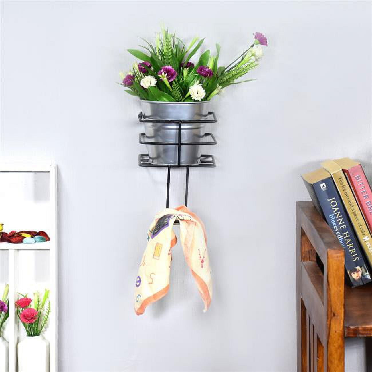 4.4 x 4.6 x 4.6 in. Handmade 100 Percent Iron Round Modern Planters Pot, Silver Coated