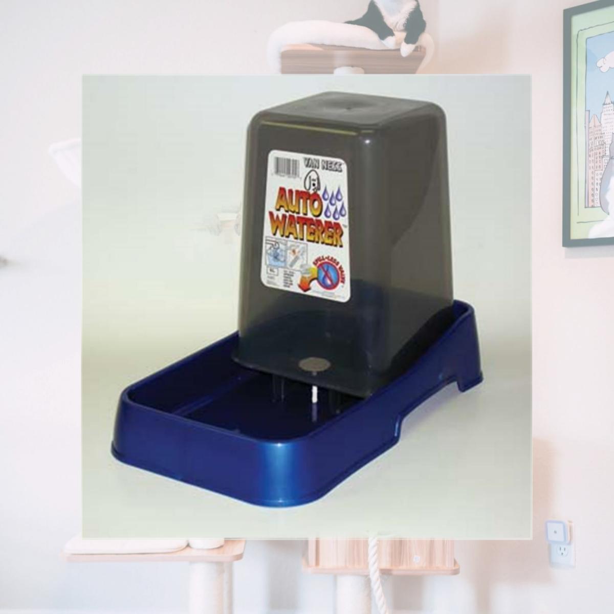 Picture of Van Ness Plastic Molding Automatic Waterer 6 Liter - AW6