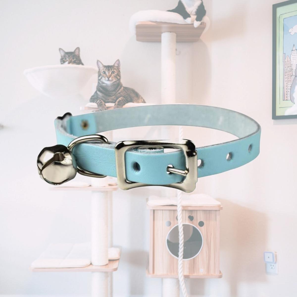 Picture of Leather Brothers 3952-BBL 0.37 x 8-12 in. Signature Leather Safety Stretch Cat Collar, Baby Blue