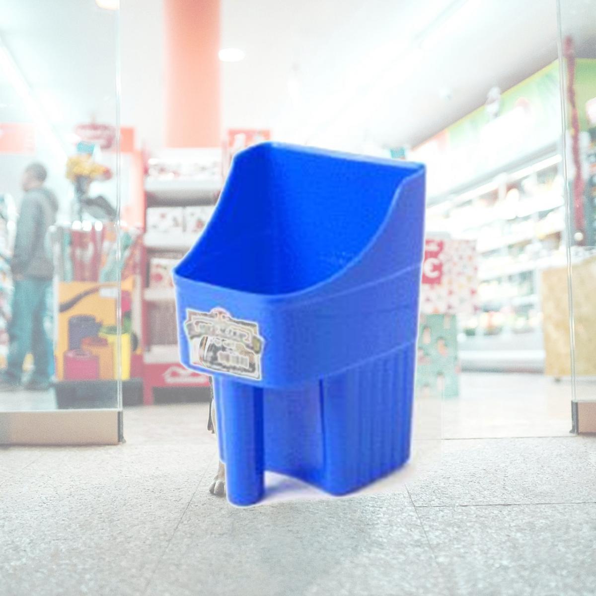 Picture of Miller Enclosed Feed Scoop Blue 3 Quart - 150415