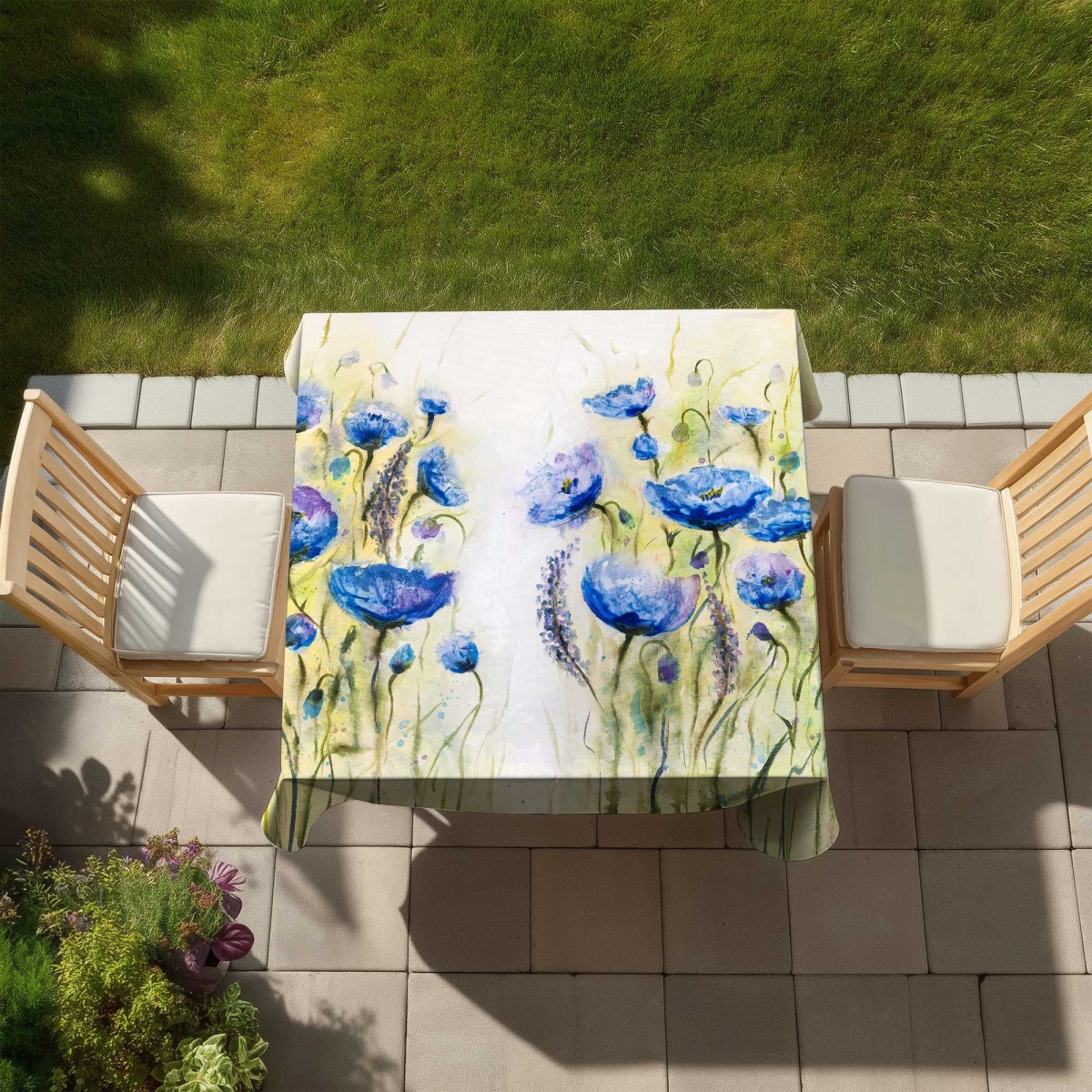 Picture of Begin Home Decor C1TC5858KRNFI9 58 x 58 in. Blue Garden - Contemporary Indoor & Outdoor Tablecloth