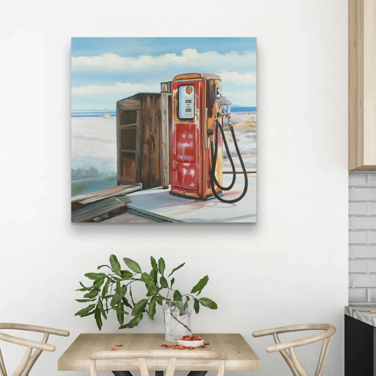 C1RC3232UKUA1Y 32 x 32 in. Old Gas Pump - Still Life Car Canvas for Home Decor