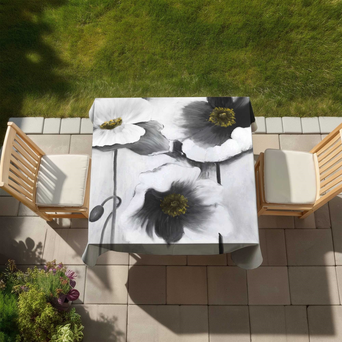 Picture of Begin Home Decor C1TC5858X1PG9P 58 x 58 in. Black & White Flowers Tablecloth - Floral Home Decor