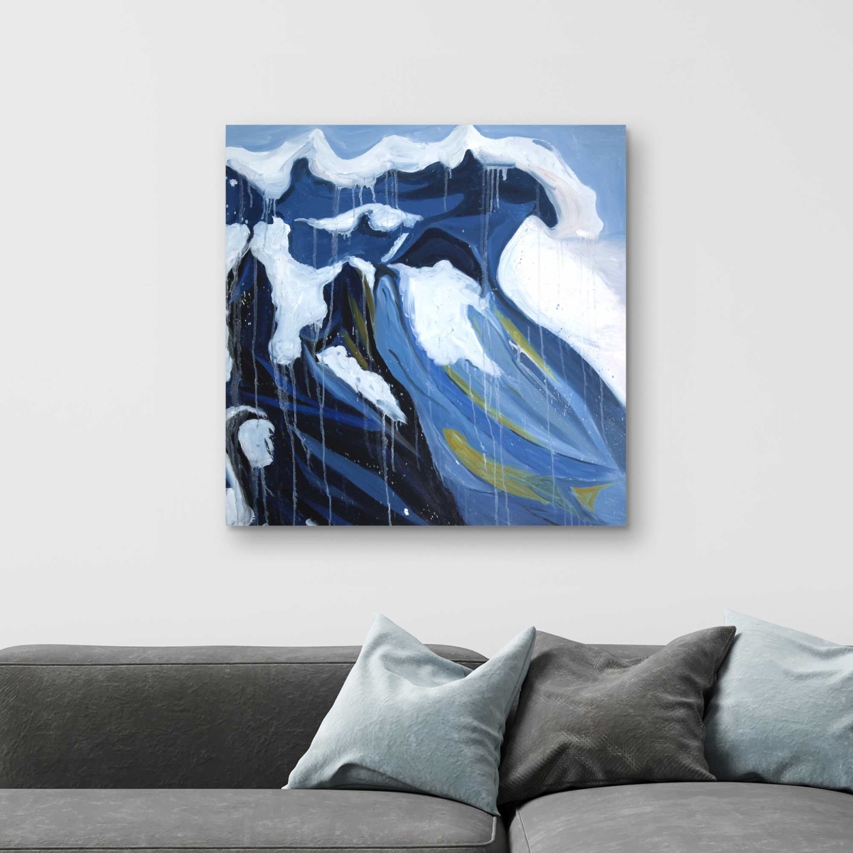 C1RC3232NMBPT8 32 x 32 in. Wave in Motion - Marine Classic Blue Canvas for Home Decor