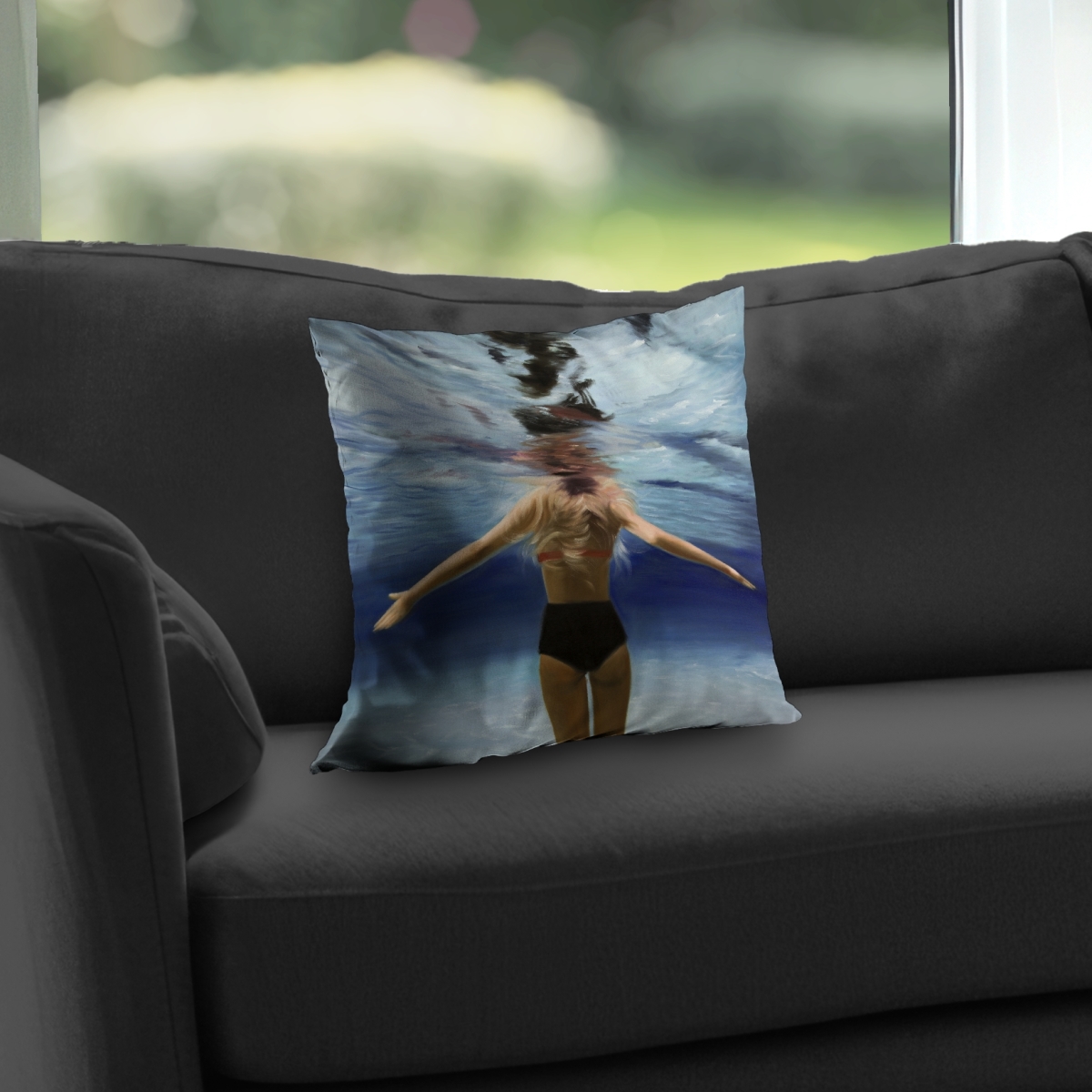 C1PT1414YQCKFL 14 x 14 in. Under the Sea Hyperrealist Black Poly Twill Throw Pillow - Insert