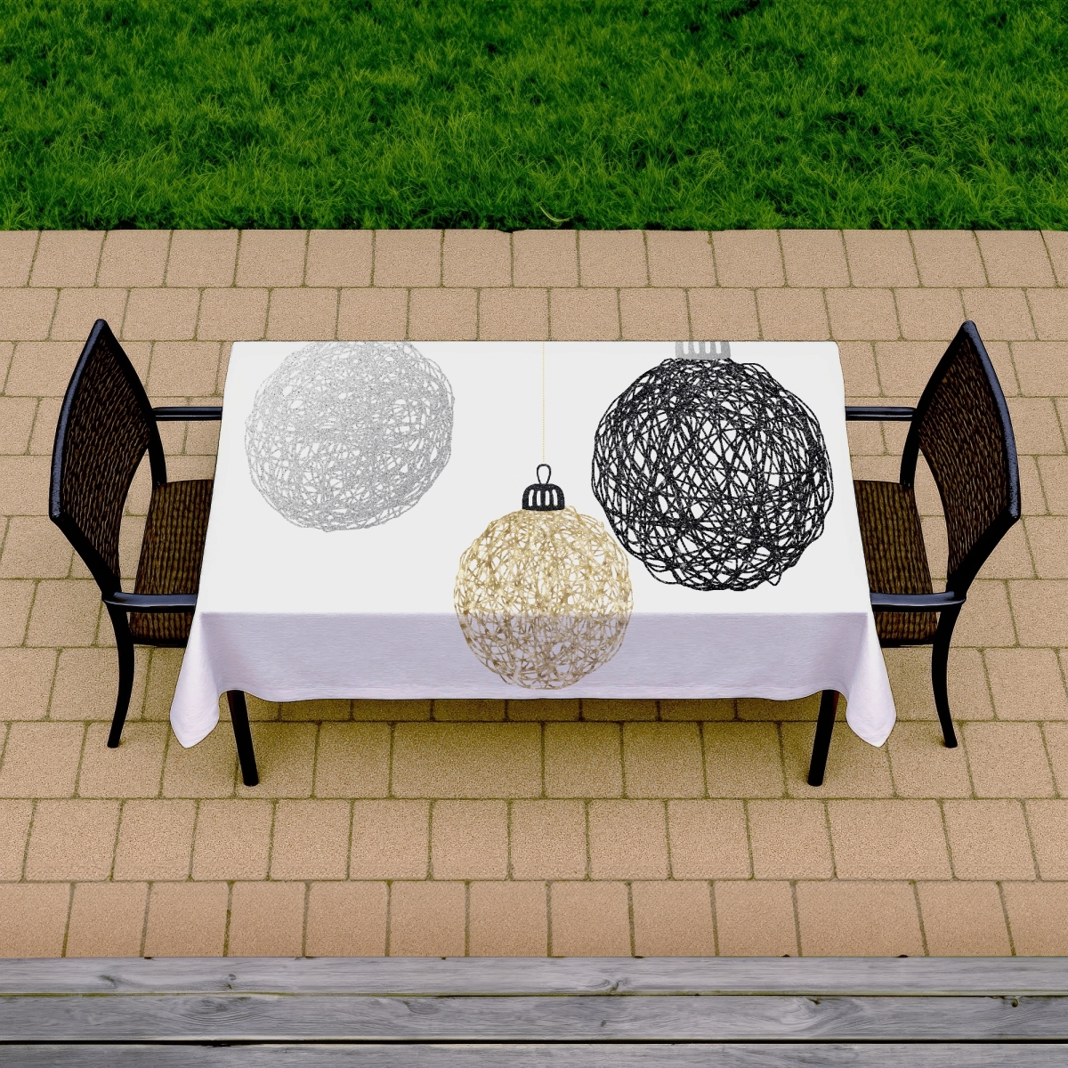 Picture of Begin Home Decor C1TCLRGE2LUMRZ 58 x 102 in. Three Christmas Balls Tablecloth - Indoor & Outdoor Decor