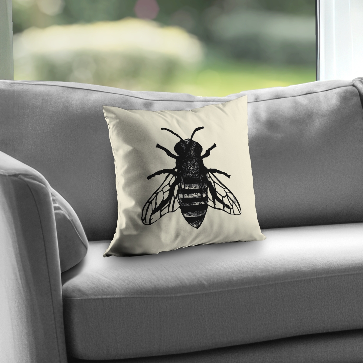 C1PC14142VTRAH 14 x 14 in. Bee Office Animals Poly Twill Throw - Stylish Home Decor