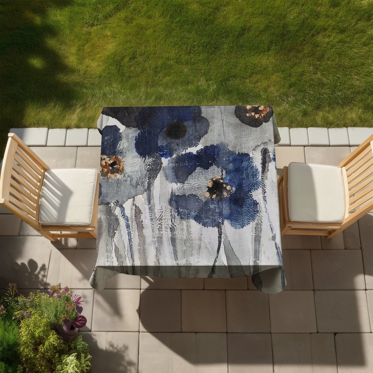 Picture of Begin Home Decor C1TC5858XWODQ4 58 x 58 in. Blue Blurry Flowers Tablecloth - Contemporary Botanical Decor