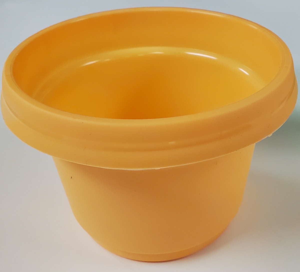 SAPSO 5pack 7 in. Flower Pot with Saucer Colored, Sand Orange - Polypropylene - Pack of 5