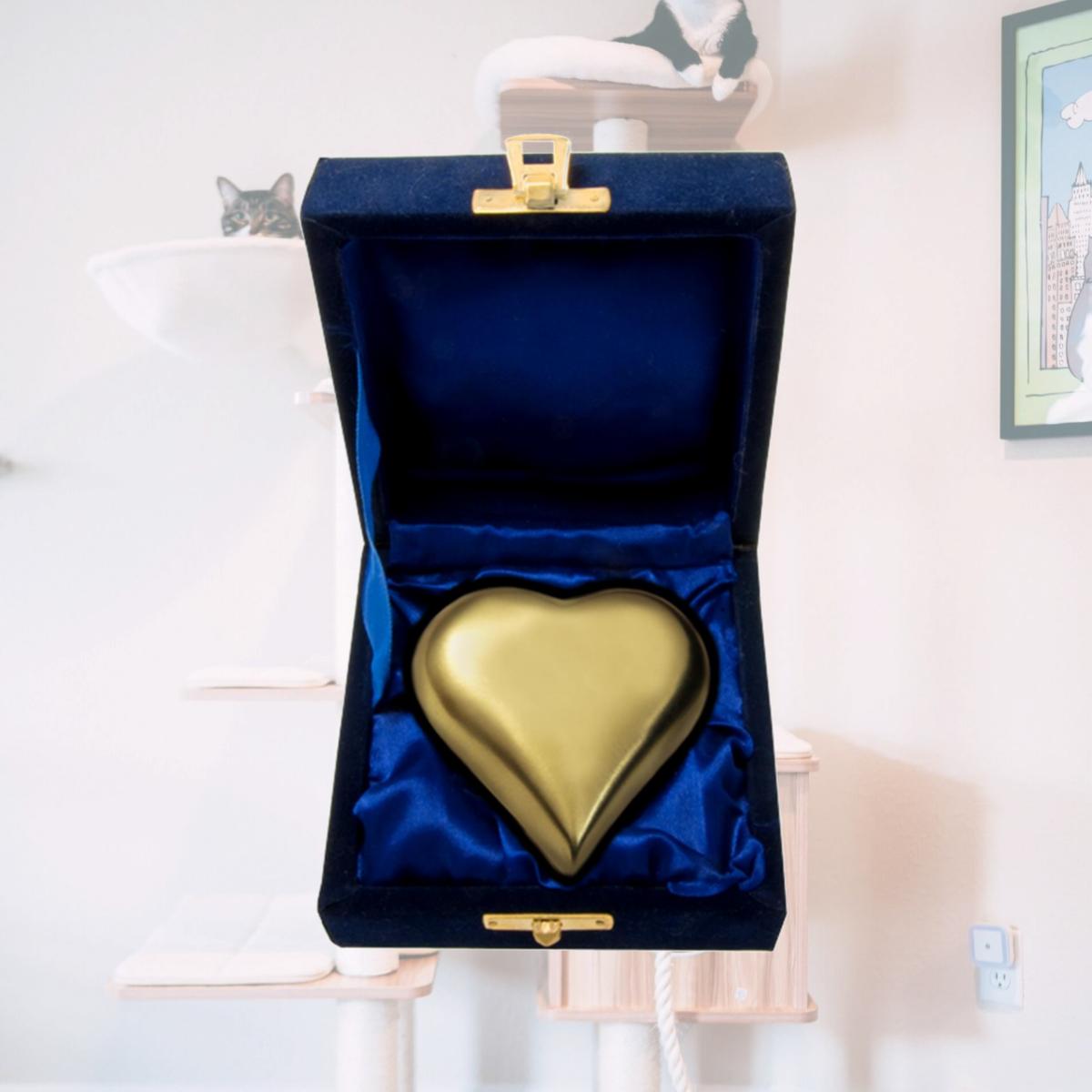 Picture of Memorial Gallery 8341 Brass Heart Brass Heart Urn 