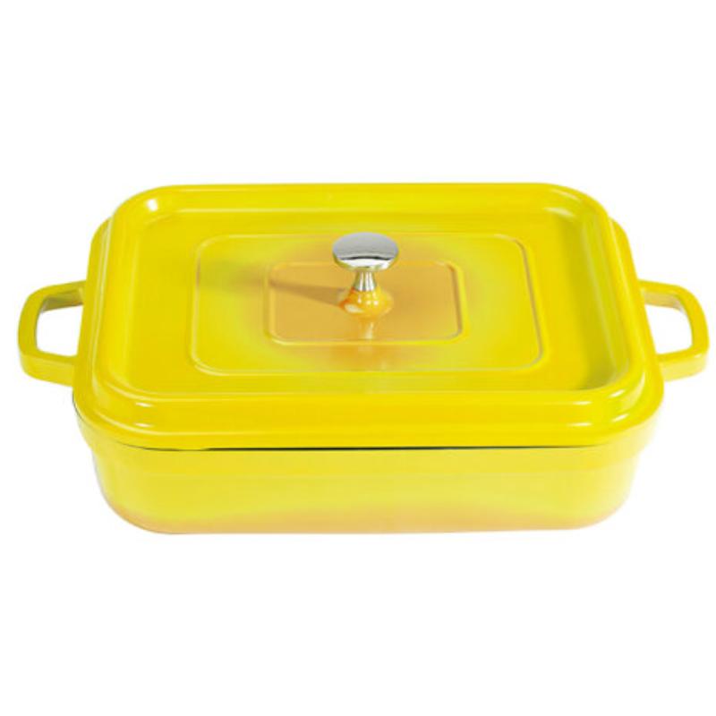 Picture of Winco CA-010-Y-BK-CC 5 qt. - 5.25 qt. Rim-Full - 12.88 x 10.88 in. Induction Ready Rectangular Roaster with Lid, 2.76 in. Deep - Clear Coat - Yellow with Black Interior