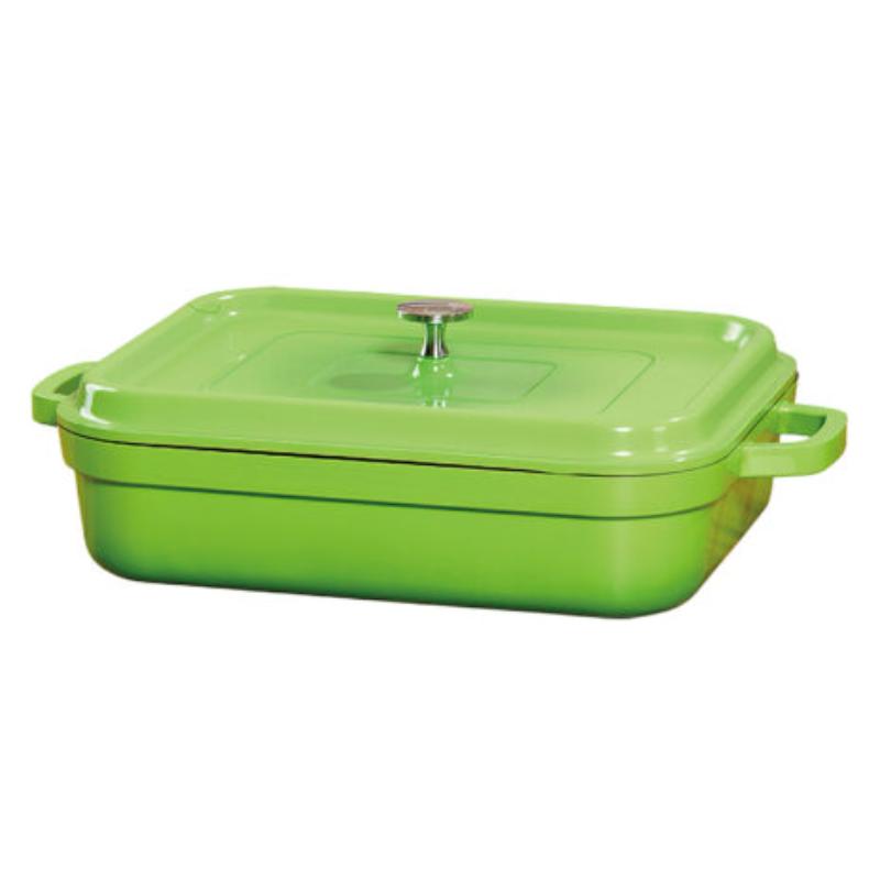 Picture of Winco CA-010-G-BK-CC 5 qt. - 5.25 qt. Rim-Full - 12.88 x 10.88 in. Induction Ready Rectangular Roaster with Lid, 2.76 in. Deep - Green with Black Interior & Clear Coat