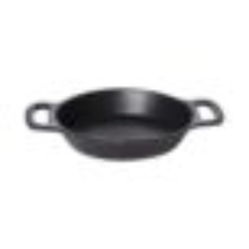Picture of Winco SKRO-14-ABK 14 oz Cast Aluminum Round Server, 6.03 in. Dia. x 1.09 in. Serving Area, 8.77 x 6.37 x 1.37 in. with Handles, Black Cast Aluminum Heiss, Tabletop