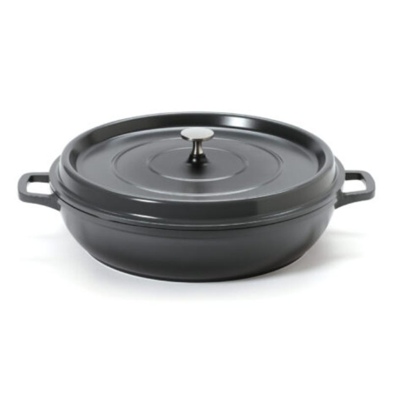 Picture of Winco CA-008-GR-BK-CC 4.5 qt. - 5 qt. Rim-Full - 12.63 in. Induction Ready Round Braiser & Paella with Lid, 2.88 in. Deep - Clear Coat - Grey