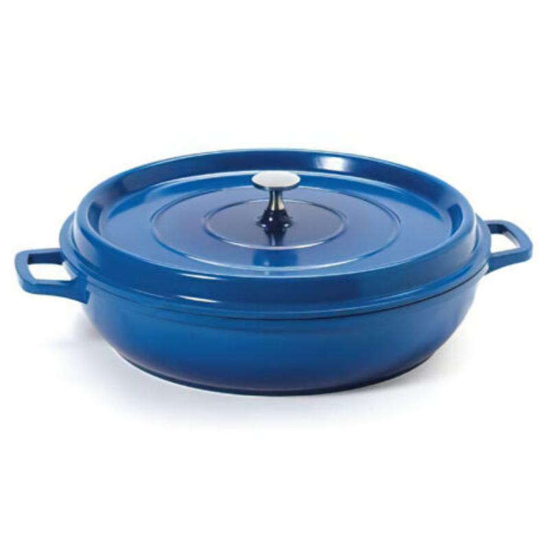 Picture of Winco CA-015-CB-BK-CC 7.5 qt. Cast Aluminum Cobalt Blue with Clear Coat & Black Interior Induction Ready Round Braiser with Lid - 8 qt. Rim-Full - 14.74 in. Top Dia. - 17.96 in. Top Dia.