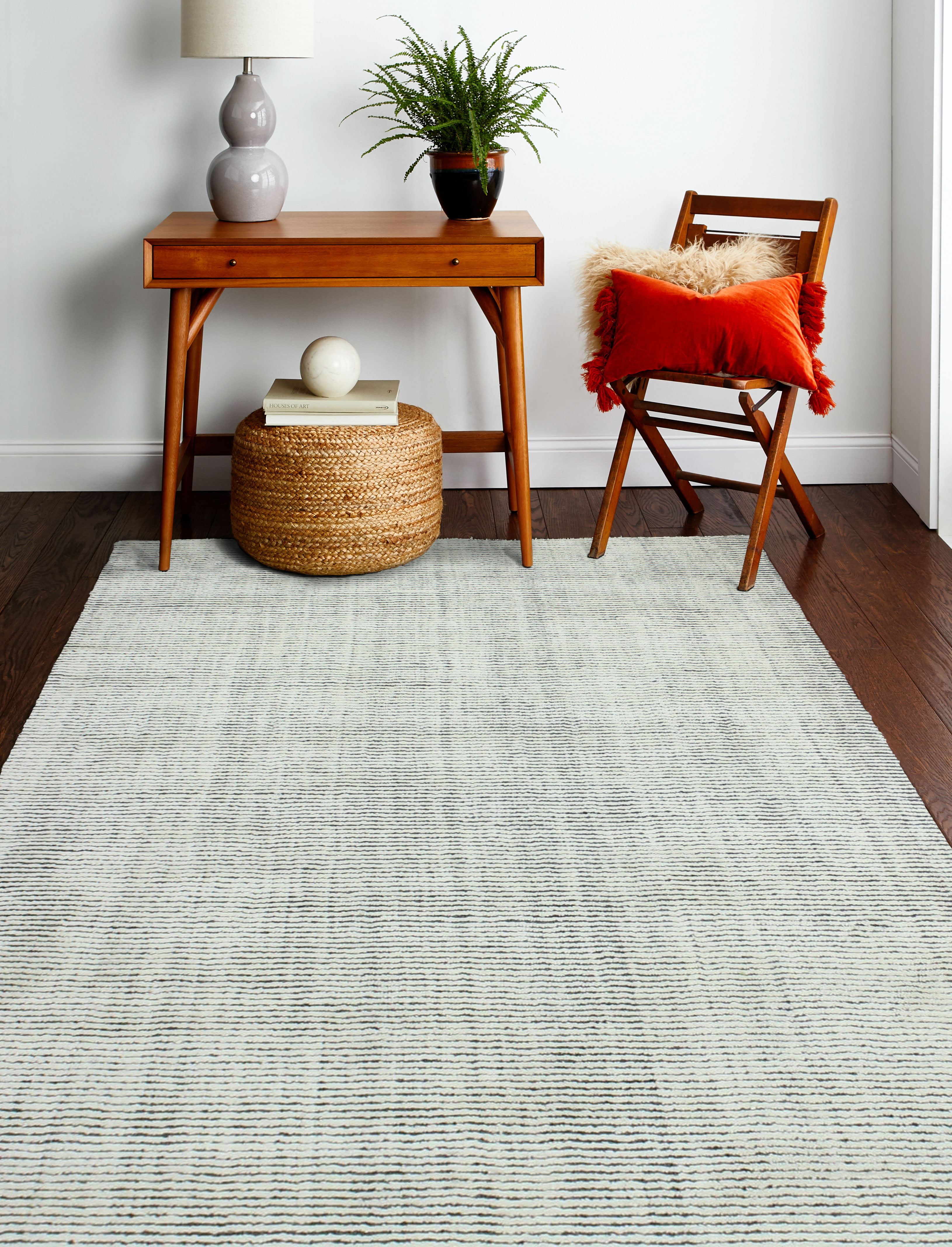 Picture of Bashian S176-IVGY-5X8-ALM211 Contempo Collection Solid Contemporary 100 Percent Wool Hand Loomed Area Rug&#44; Ivory & Grey - 5 ft. x 7 ft. 6 in.