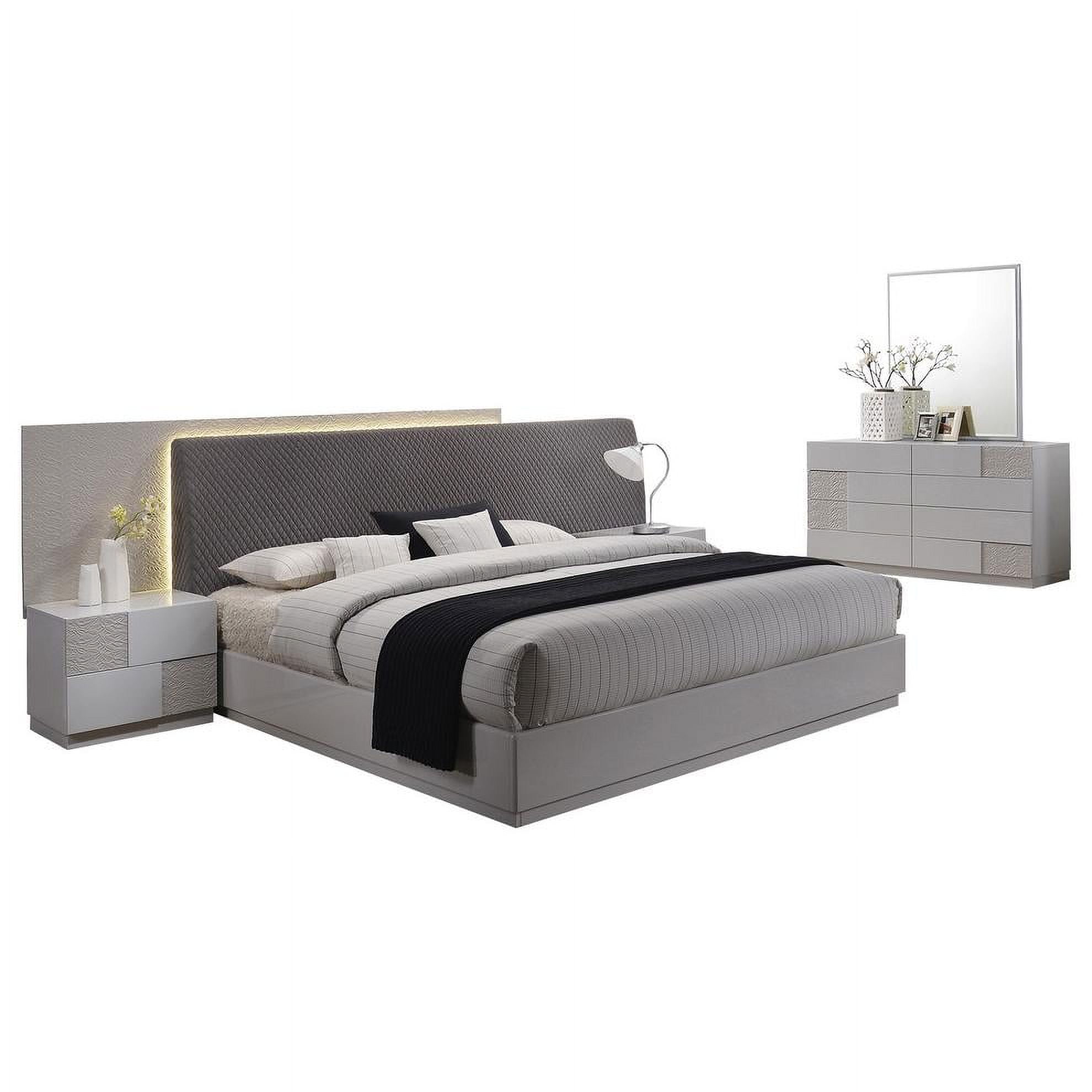 Naple 5 Pcs Queen Set 5 Piece Naple Silver & Line Gray Modern Platform Queen Bedroom Set