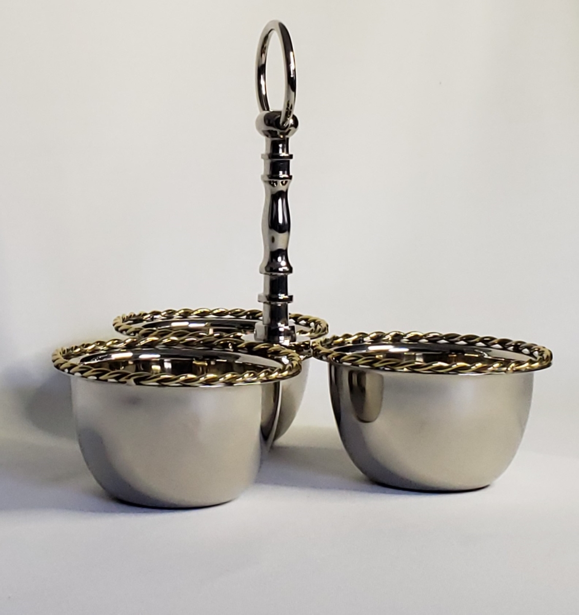 Picture of Jiallo 71923 Silver Stainless Steel Triple nut dish w/twisted border