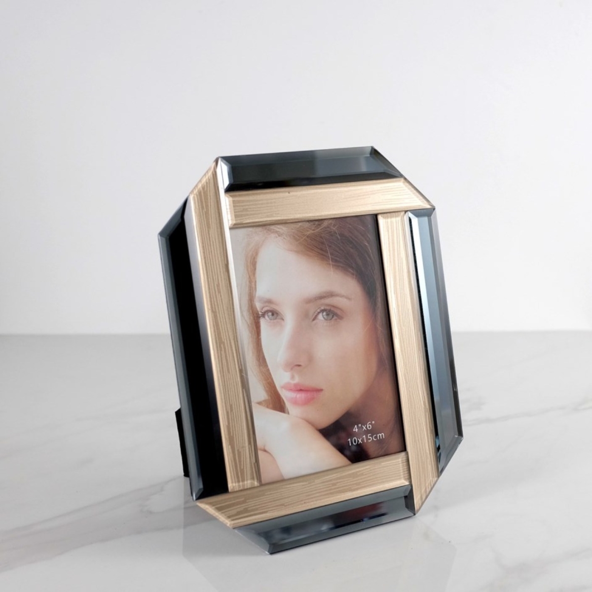Picture of Jiallo EGV10-250 Grey Mirrored Photo Frame with Gold Inlay 4 x 6&apos;