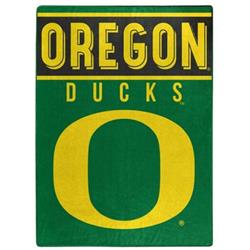 Picture of Caseys 9060419469 60 x 80 in. Oregon Ducks Raschel Basic Design Blanket