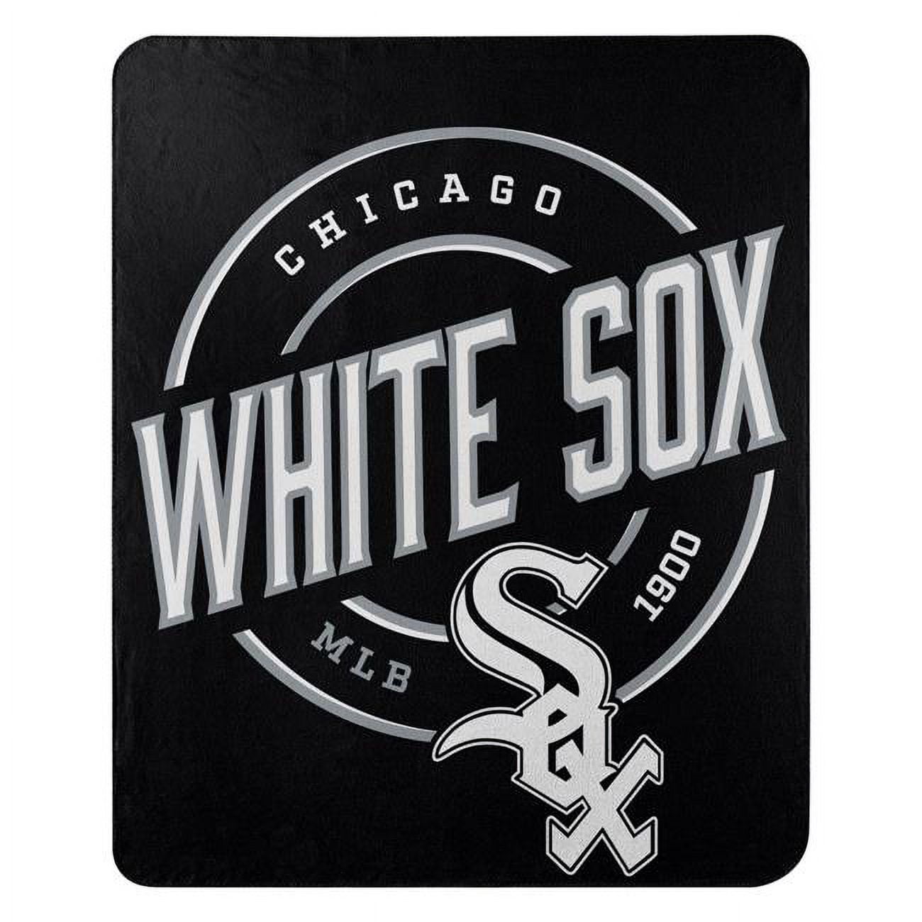 Picture of Caseys 9060427685 50 x 60 in. Chicago White Sox Fleece Campaign Design Blanket