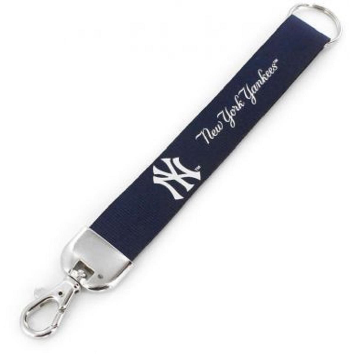 Picture of Amo 6326458090 New York Yankees Wristlet Keychain Deluxe