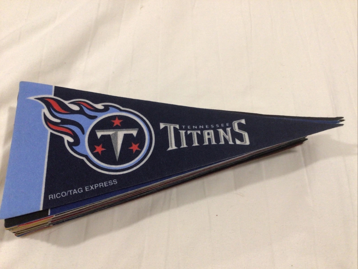 9474642903 Tennessee Titans Mini Pennant Set - 8 Piece