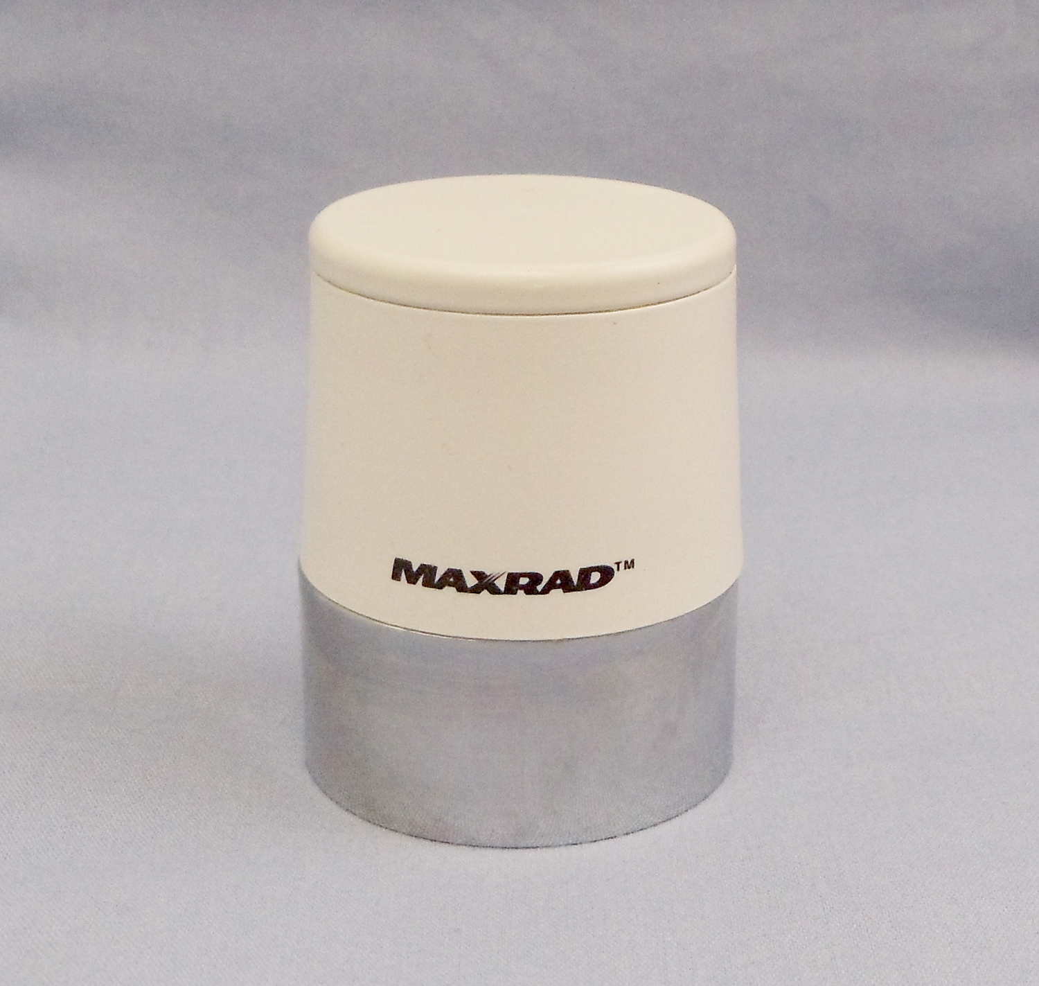 WMLPV1700 Low Profile 1700-2500 MHZ Vertical Antenna in White