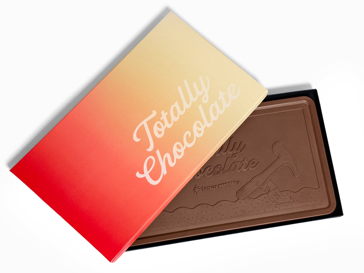 1032S 2 lbs Giant Engraved Chocolate Bar with Classic Custom Packaging
