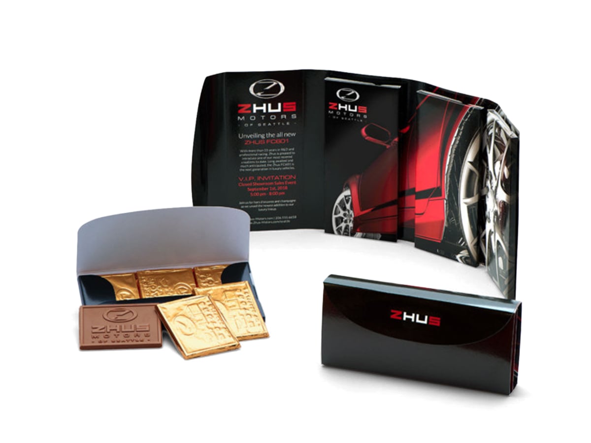 7333 Grand Storyteller with 9 Custom Engraved Chocolate Bars