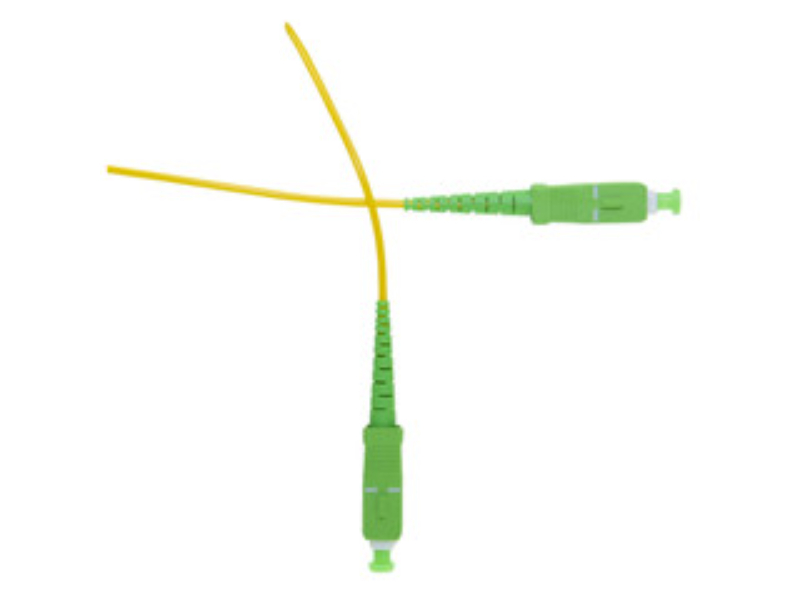 CableWholesale SCSC-00305 5 m SC & APC OS2 Simplex 2.0 mm Fiber Optic Patch Cord - OFNR Single Mode 9 & 125 - Yellow Jacket - Green Connector