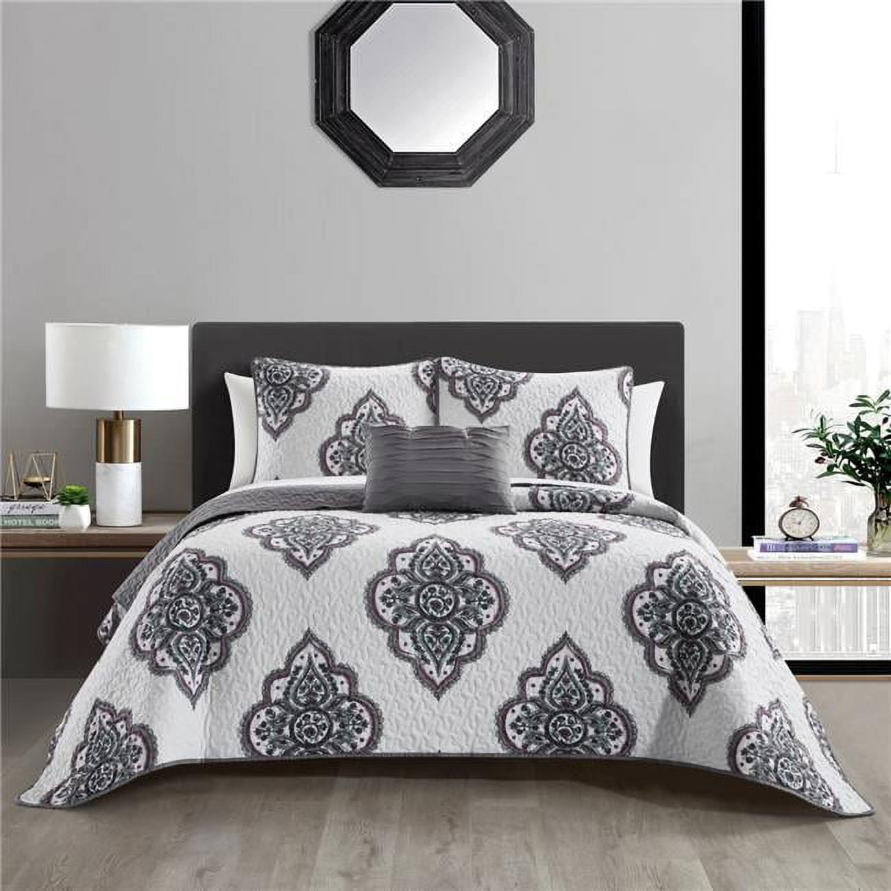 Picture of Chic Home BQS06592-US Bentlee Medallion Embroidered Bedding Cotton Jacquard Quilt Set&#44; Grey - King Size - 4 Piece